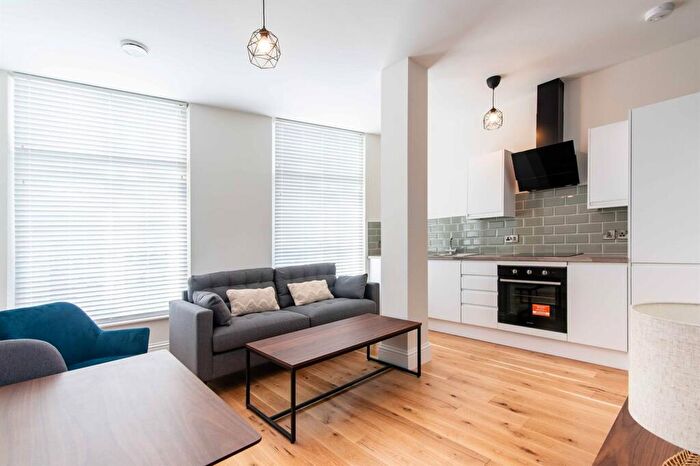 1 Bedroom Flat To Rent In Long Row, Nottingham, NG1