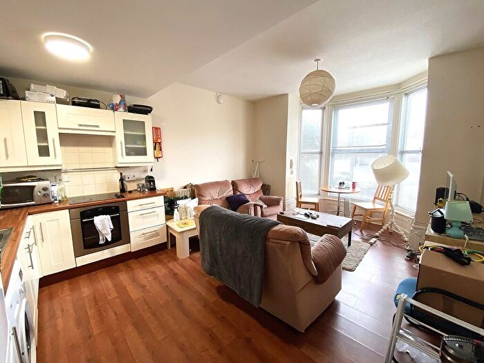 2 Bedroom Flat To Rent In Outram Road, Southsea, PO5