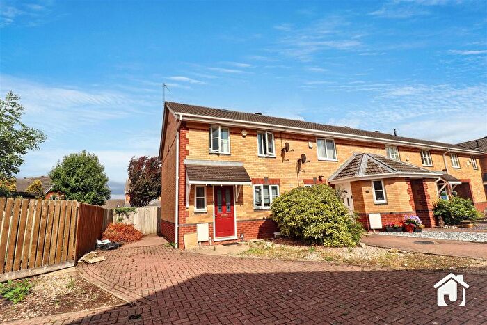 3 Bedroom Town House For Sale In Durban Road, Thurcaston Park, Leicester, LE4