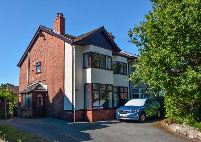 4 Bedroom Semi-Detached House For Sale In Higher Bebington Road, Bebington, CH63