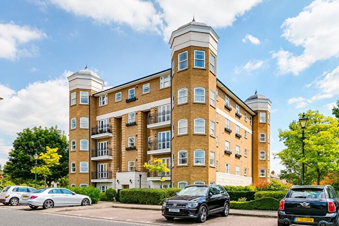 2 Bedroom Flat To Rent In Trinity Church Road, Barnes, SW13