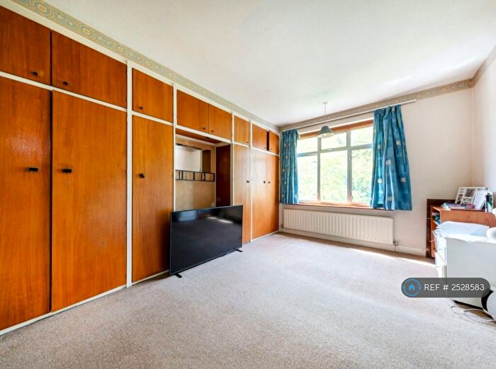 5 Bedroom Detached House To Rent In Village Way, Beckenham, BR3