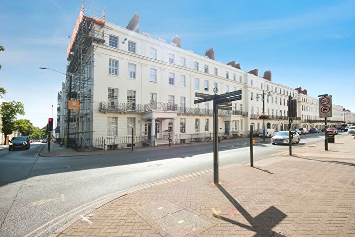 1 Bedroom Flat For Sale In Parade, Leamington Spa, Warwickshire, CV32