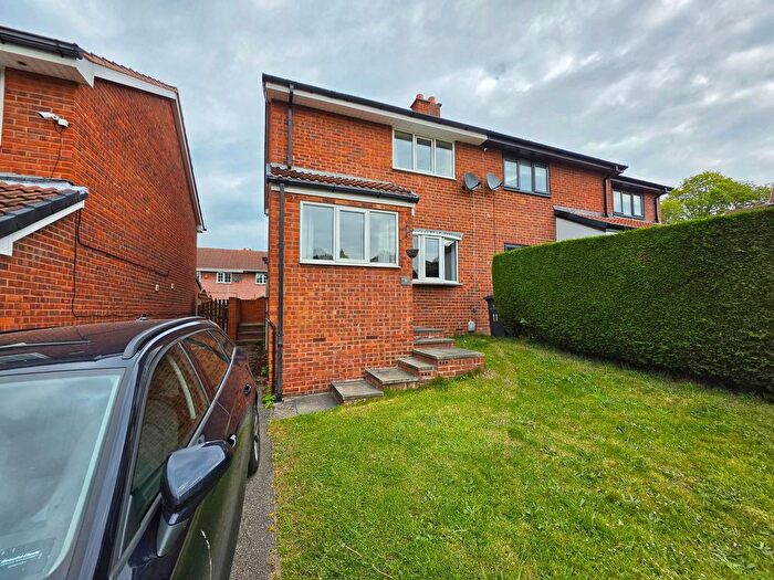 2 Bedroom Semi Detached House For Sale In Meadowland Rise, Cudworth, Barnsley, S72