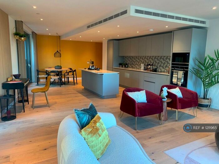 3 Bedroom Flat To Rent In Clarendon Court, London, EC1Y