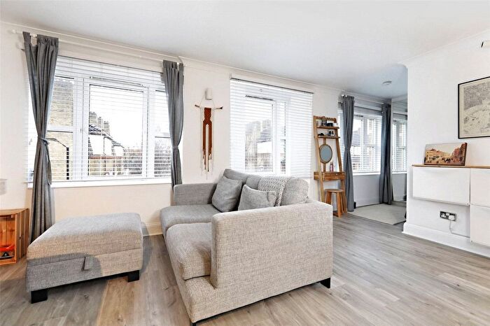 1 Bedroom Flat To Rent In Westminster Court, Rotherhithe Street, London, SE16