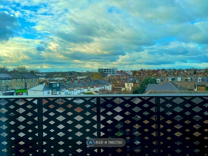 1 Bedroom Flat To Rent In Middle Road, London, W7