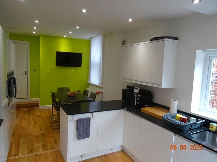 6 Bedroom Terraced House To Rent In Stannington Avenue, Heaton, NE6