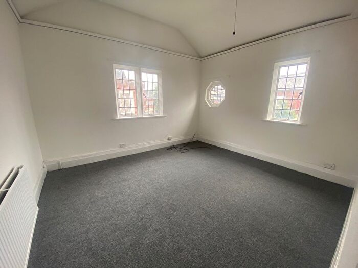 3 Bedroom Flat To Rent In High Street, Brockmoor, Brierley Hill, DY5