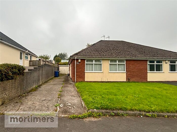 2 Bedroom Semi-Detached Bungalow For Sale In Haslingden Road, Blackburn, Lancashire, BB2