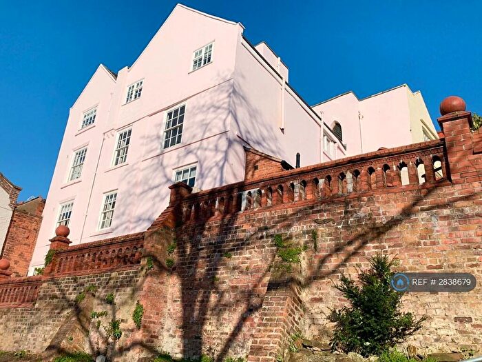 3 Bedroom Penthouse To Rent In Sandy Lane, Chester, CH3