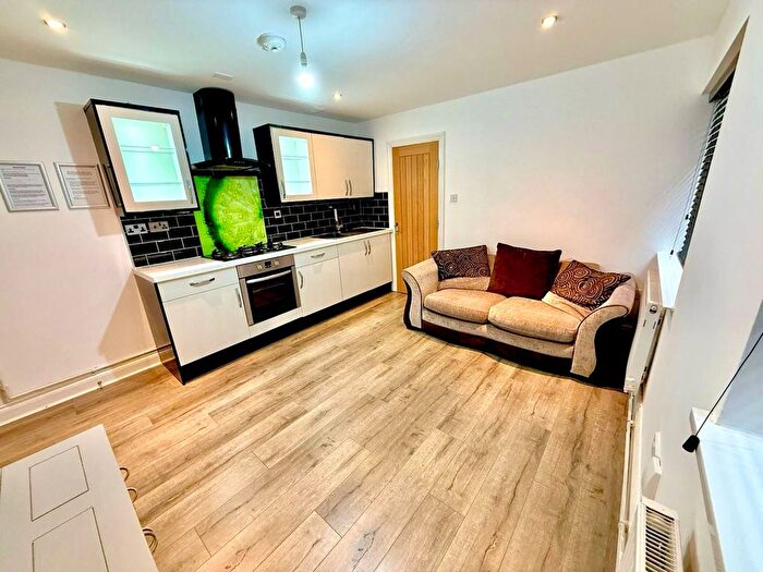 2 Bedroom Flat To Rent In Tudor Street, Tudor Lodge, CF11