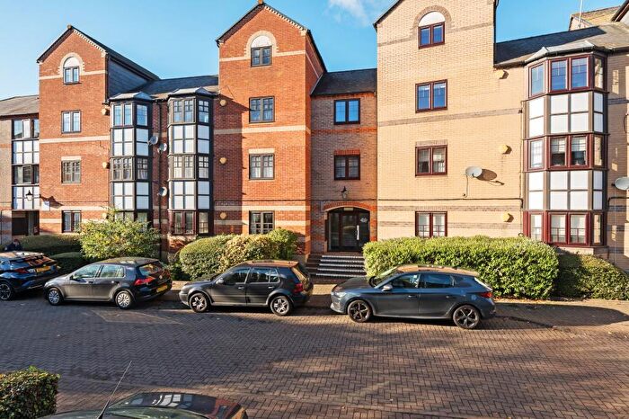 3 Bedroom Apartment To Rent In Maltings Place, Reading, RG1