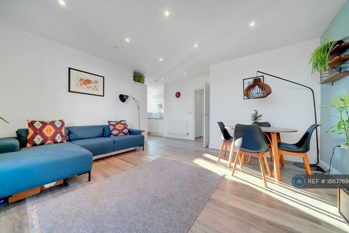 2 Bedroom Flat To Rent In Emperor Apartments, London, SE5