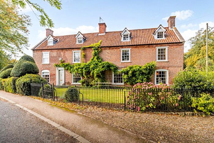 6 Bedroom Detached House For Sale In Church End, Frampton, PE20