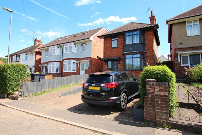 3 Bedroom Detached House For Sale In Milton Street North, Northampton, NN2