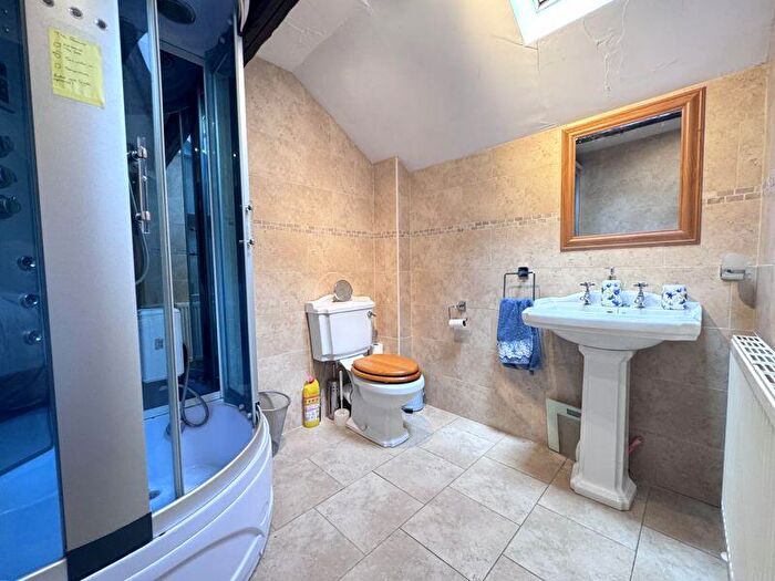 4 Bedroom Detached House For Sale In North Bestwall Road, Wareham, BH20 - Photo 12