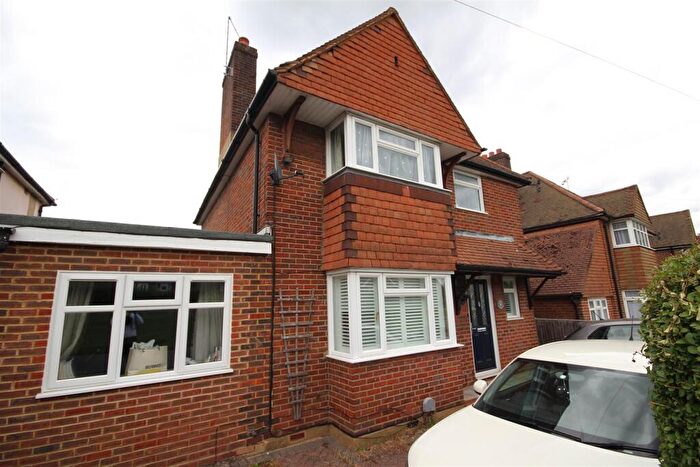 6 Bedroom House To Rent In Aldershot Road, Guildford, GU2