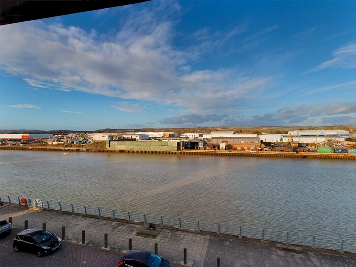 2 Bedroom Flat For Sale In Sussex Wharf, Shoreham-By-Sea, BN43