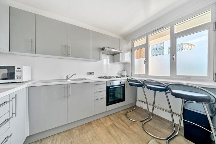 3 Bedroom Flat To Rent In Mace Street, London, E2