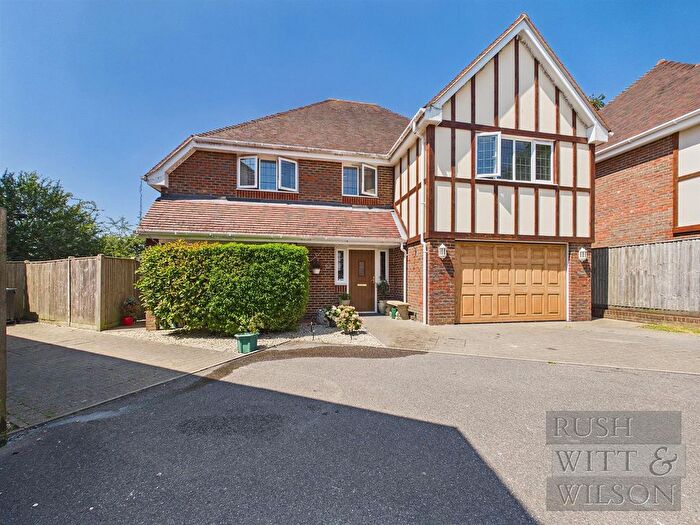 4 Bedroom Detached House For Sale In Campkin Gardens, St Leonards On Sea, TN37
