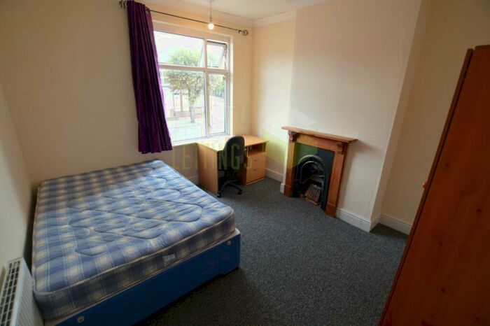 2 Bedroom Terraced House To Rent In Welford Road, Leicester, LE2