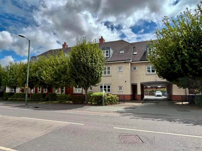 2 Bedroom Flat For Sale In Monkmoor Road, Shrewsbury, SY2