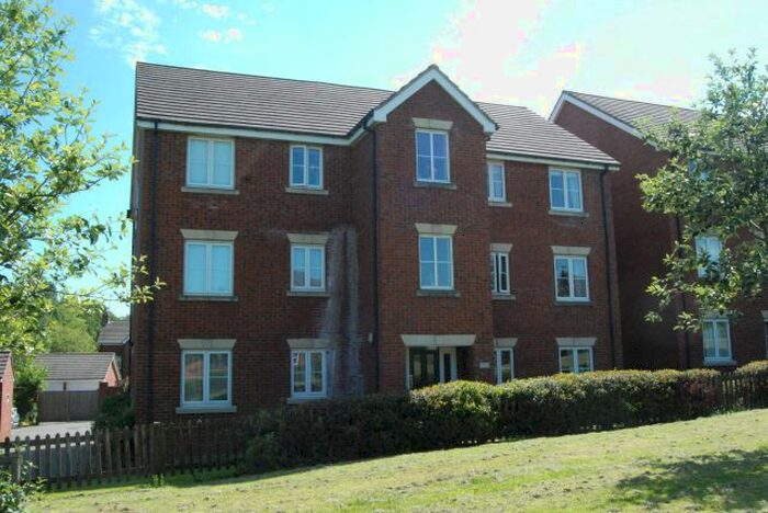 2 Bedroom Flat To Rent In Plough Close, Lang Farm, Daventry, NN11