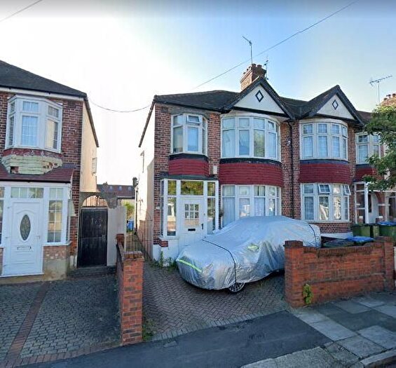 3 Bedroom Property To Rent In Myra Street, London, SE2