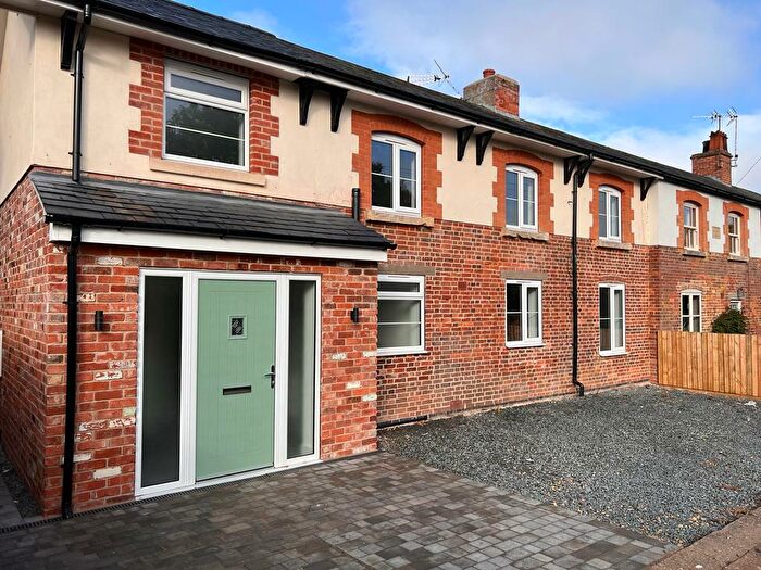 5 Bedroom Semi-Detached House For Sale In The Drift, Harlaxton, Grantham, NG32