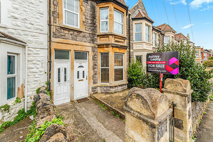 1 Bedroom Flat For Sale In Moorland Road, South Ward - Roomy Garden Flat, BS23