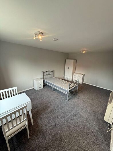 Property To Rent In New Road, Mitcham, Surrey., CR4