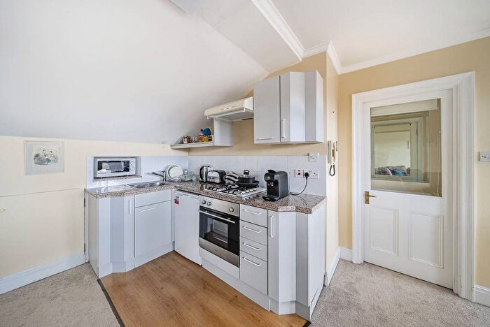 Studio To Rent In Gloucester Road, South Kensington, London, SW7