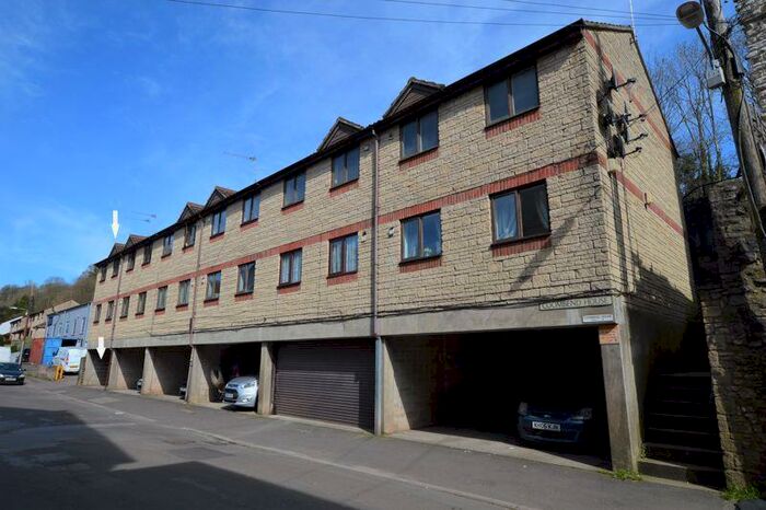 1 Bedroom Flat To Rent In Coombend, Radstock, BA3