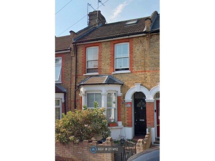 2 Bedroom Terraced House To Rent In Granville Road, London, E18