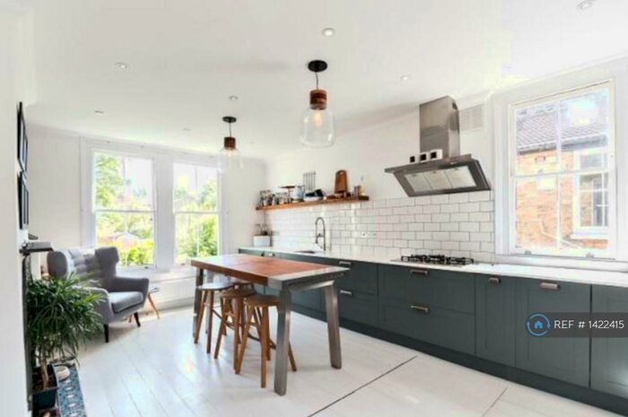 2 Bedroom Flat To Rent In Clive Road, London, SE21