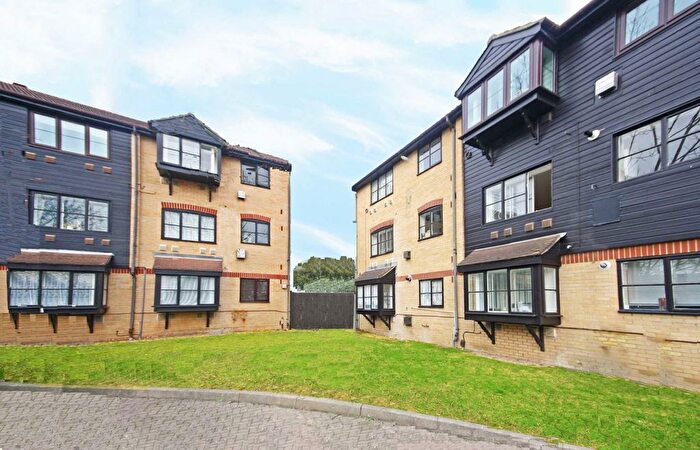 1 Bedroom Flat To Rent In Kilberry Close, Osterley, Isleworth, TW7