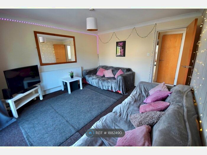 8 Bedroom Terraced House To Rent In Flora Street, Cardiff, CF24