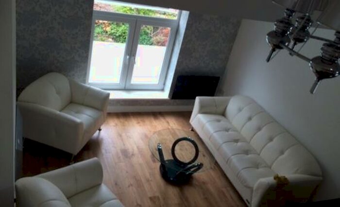 2 Bedroom Flat To Rent In Richmond Crescent, Cardiff, CF24