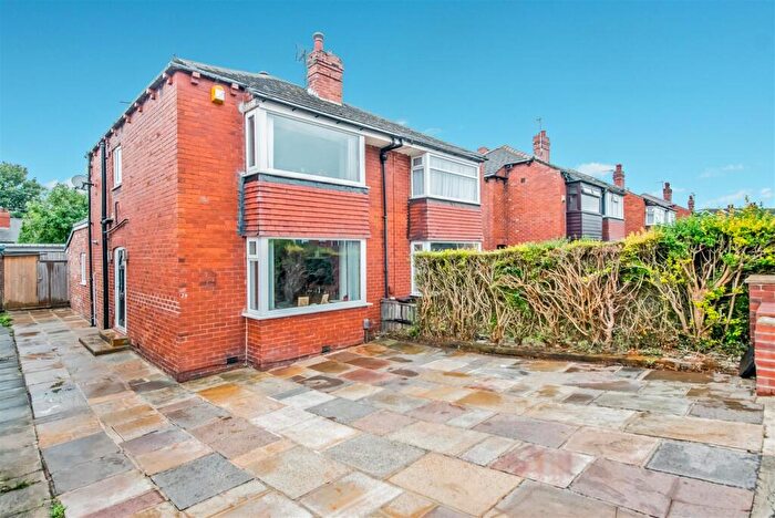 3 Bedroom Semi-Detached House For Sale In Leysholme Crescent, Wortley, Leeds, LS12