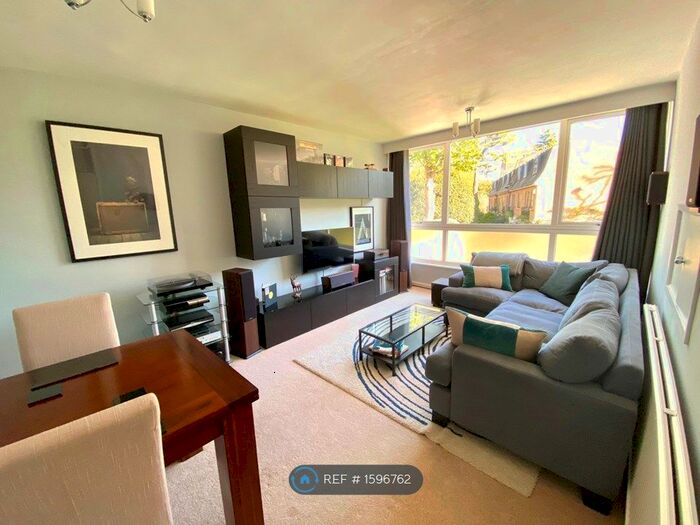 2 Bedroom Flat To Rent In Turner Lodge, London, SW19