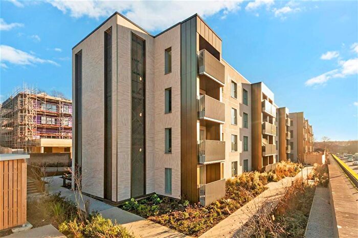 2 Bedroom Flat For Sale In Khartoum Walk, Chatham, Kent, ME4