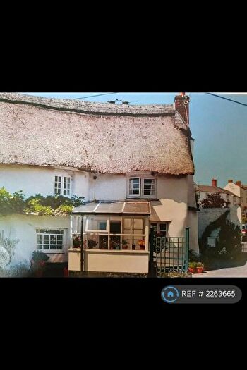2 Bedroom End Of Terrace House To Rent In Bridge Cottages, Stratton, Bude, EX23