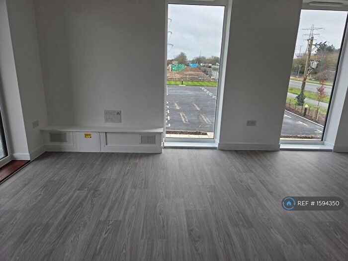 2 Bedroom Flat To Rent In Watling Street, Watling Street. Close To Dartford & Stone Crossing, DA2