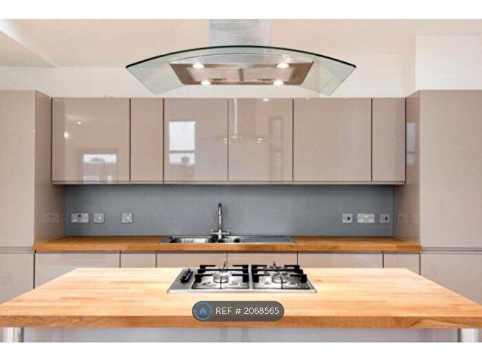 1 Bedroom Flat To Rent In Odeon Parade, London, SE9