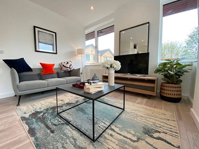 1 Bedroom Flat To Rent In Victoria Avenue, Camberley, GU15