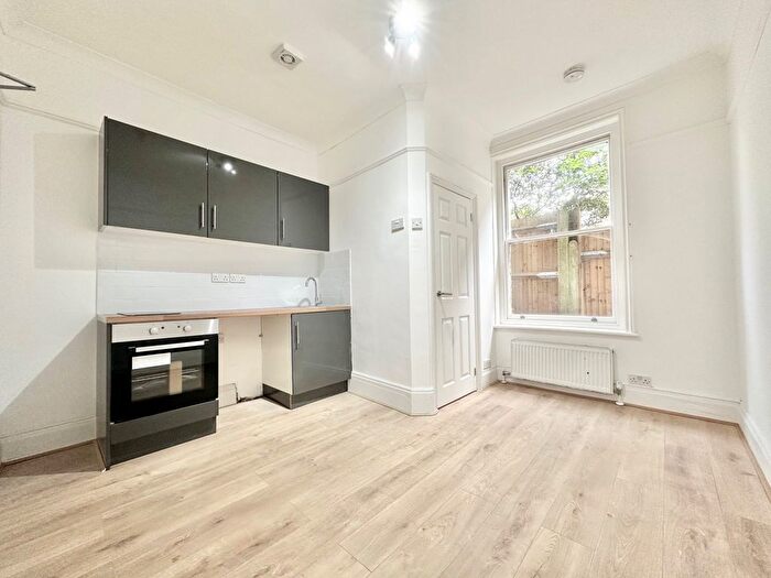 Studio To Rent In Lyncroft Gardens, NW6