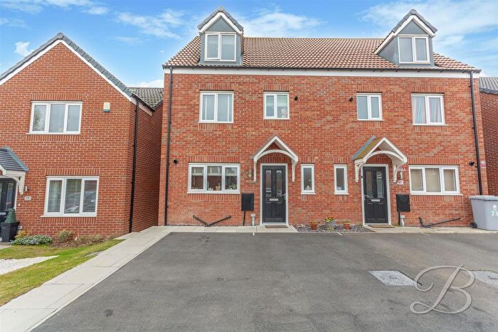 4 Bedroom Semi-Detached House For Sale In Chaffinch Close, Clipstone Village, Mansfield, NG21