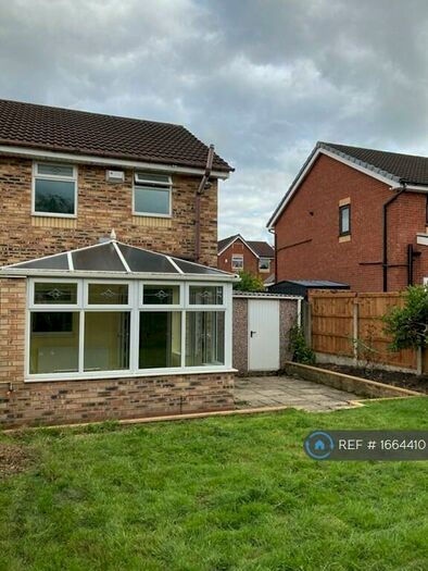 3 Bedroom Semi-Detached House To Rent In Caleb Close, Tyldesley, Manchester, M29