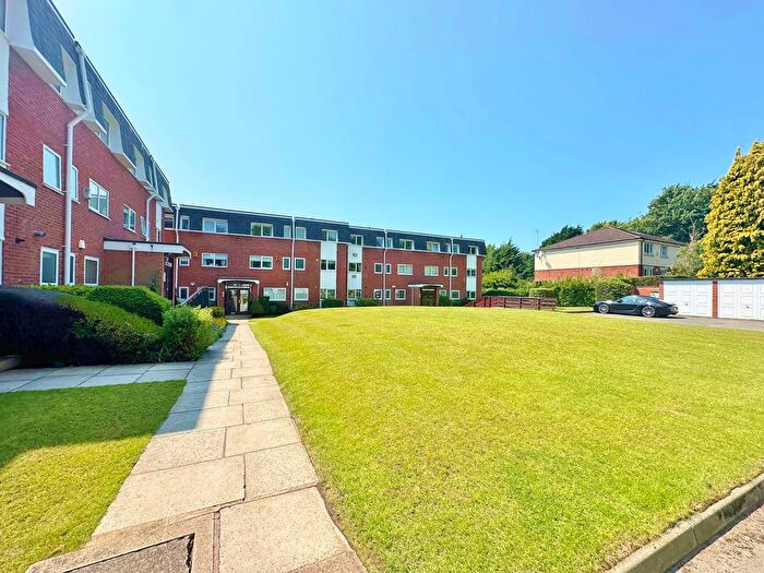2 Bedroom Flat For Sale In Bidston Road, Ulverscroft, CH43